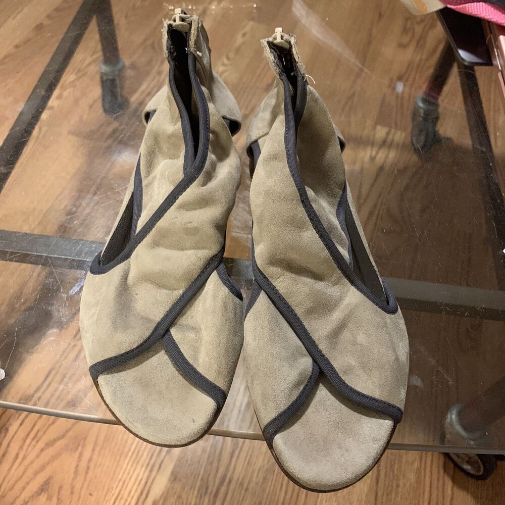 Brunate “Charlie” Tan  Leather Flats Sz 36 Made In Italy Peek A Boo Toe